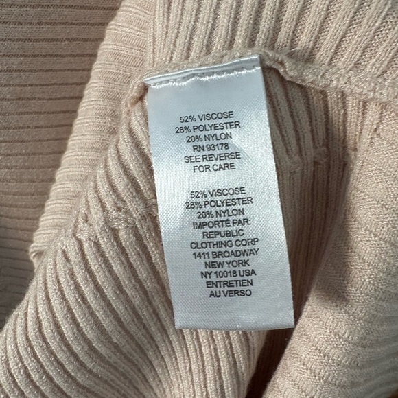 Tahari Beige Ribbed Knit Top - Picture 4 of 6